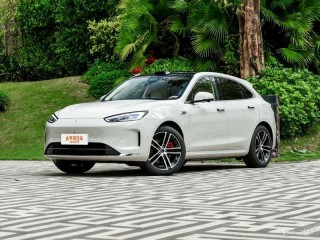 问界销冠天团再放大招！1.5万补贴延期，2026前下单都划算？