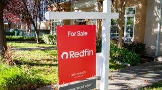 美国现房销售10月份小幅增长，供应正在下降