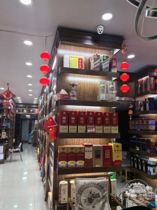 茅台不再“飞天”跌破1499元 商家：卖一瓶赔一瓶