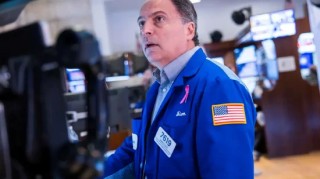 开盘：美股周一高开 标普指数再创历史新高