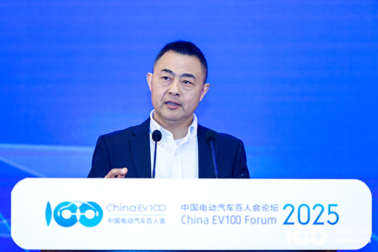 亚马逊全球副总裁：今年将投入1000亿美元用于云和AI基础设施建设  第1张