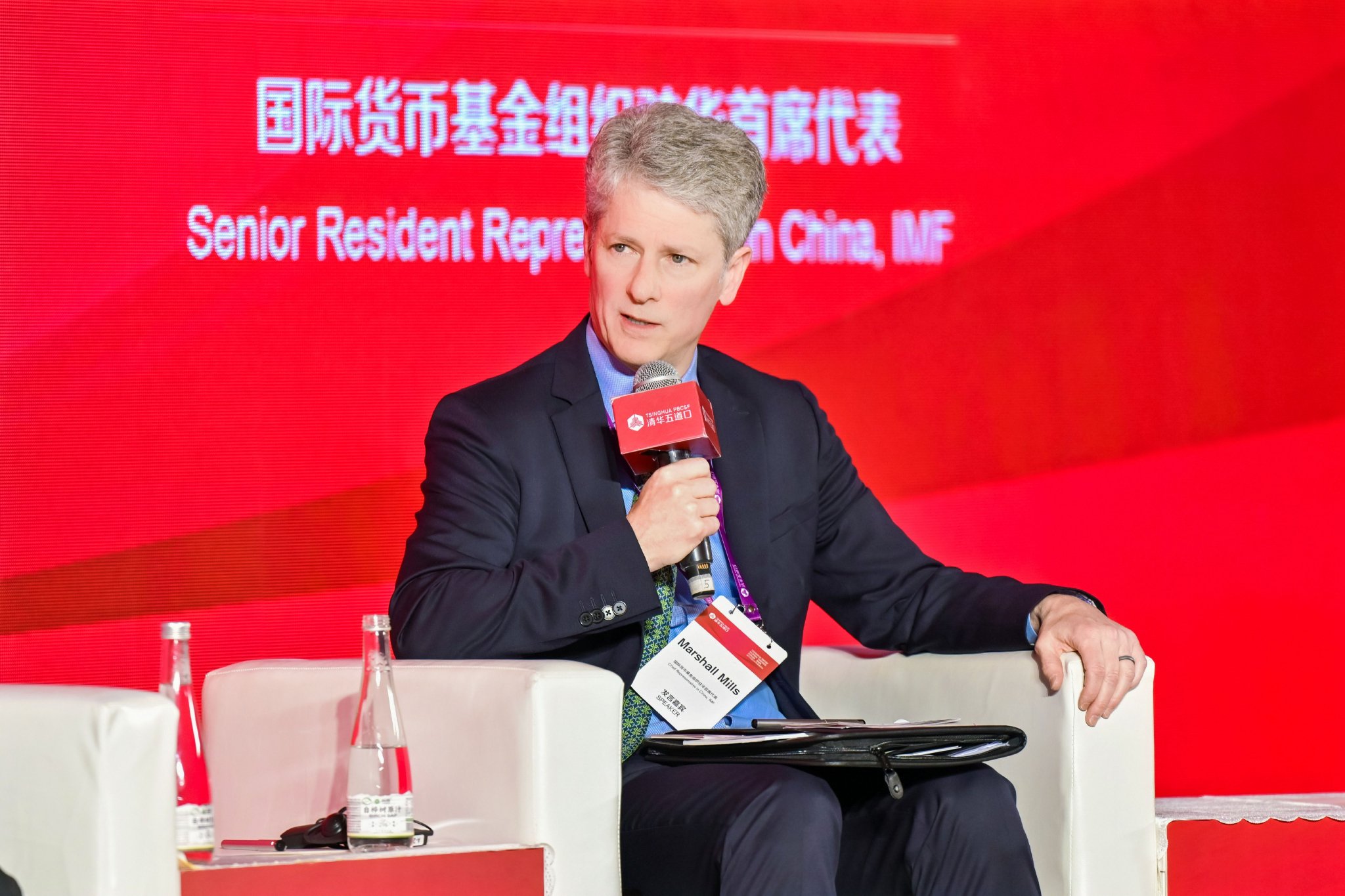 IMF驻华首席代表马歇尔·米尔斯:应给银行缓冲来应对下行压力 第1张 IMF驻华首席代表马歇尔·米尔斯:应给银行缓冲来应对下行压力 第1张