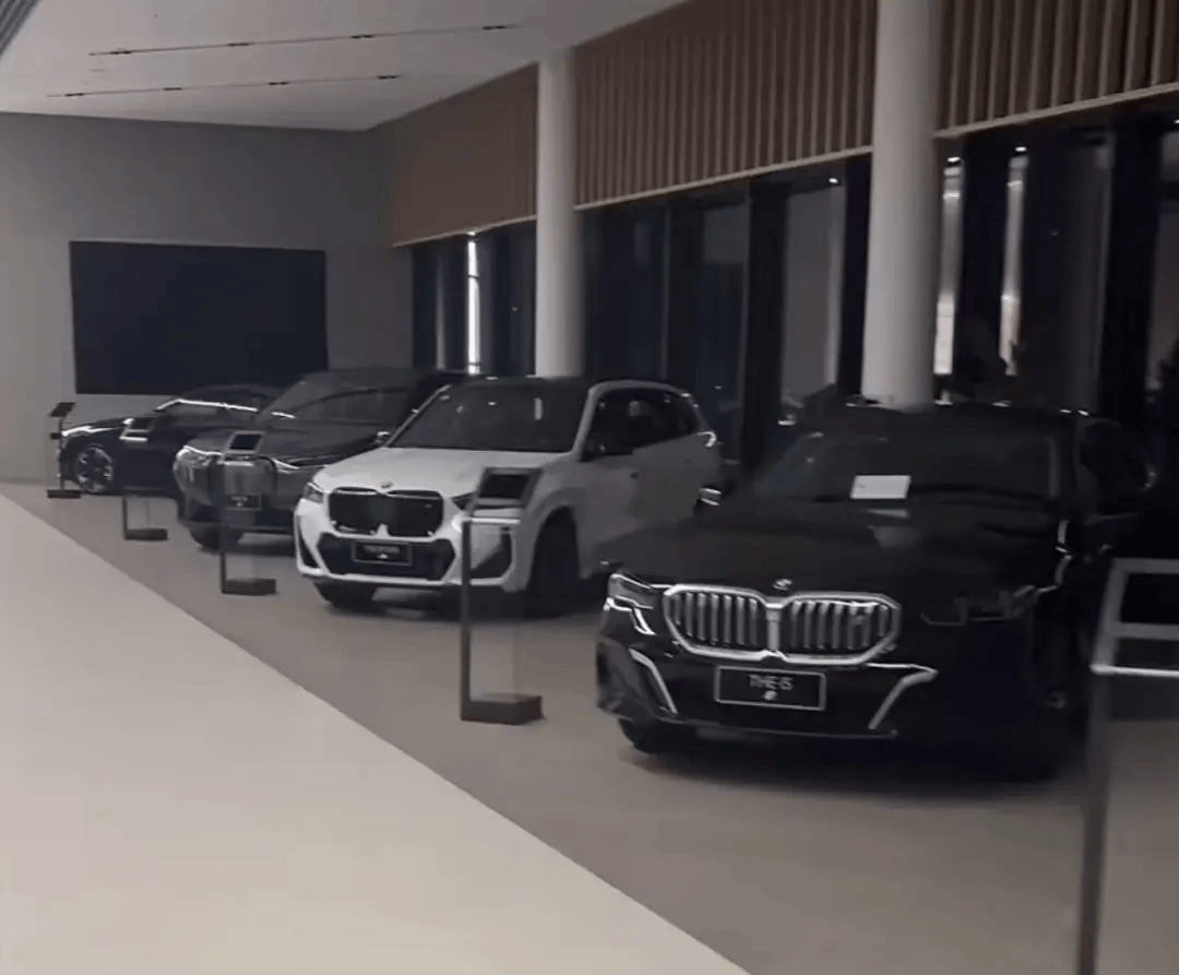 宝马新年大调价,最高降30万?记者实探:并非价格战,终端售价基本没变\n 第5张 宝马新年大调价,最高降30万?记者实探:并非价格战,终端售价基本没变\n 第5张