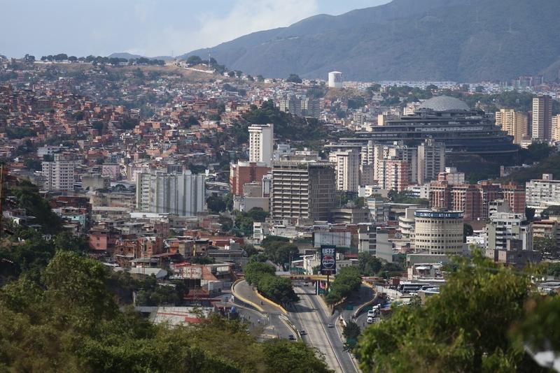 抓走马杜罗夫妇后,特朗普要如何“接管”委内瑞拉? 第2张 抓走马杜罗夫妇后,特朗普要如何“接管”委内瑞拉? 第2张