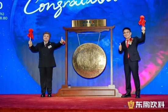 东鹏饮料成功登陆港交所：募资超百亿市值超千亿 中国能量饮料市场第一  第3张