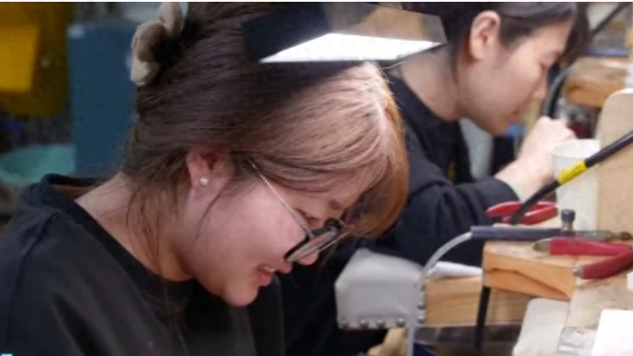 金价高企!这个新职业火了,00后扎堆入场,月入过万→ 第3张 金价高企!这个新职业火了,00后扎堆入场,月入过万→ 第3张