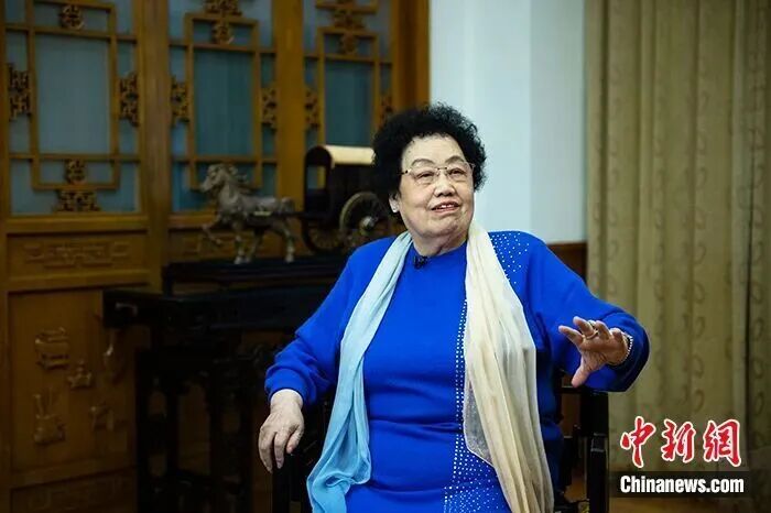 “猪八戒”马德华将送别陈丽华:大姐非常好非常有爱心,各方面都非常优秀,她为紫檀事业作出很大贡献,她的离去让我们很悲痛 第4张 “猪八戒”马德华将送别陈丽华:大姐非常好非常有爱心,各方面都非常优秀,她为紫檀事业作出很大贡献,她的离去让我们很悲痛 第4张